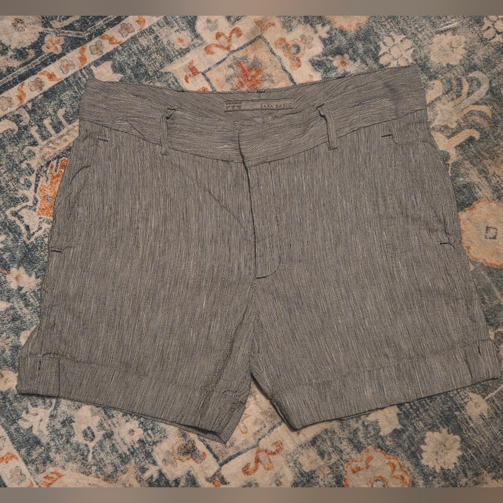Zara Basic Black And Tan Patterned Shorts Sz M - image 1